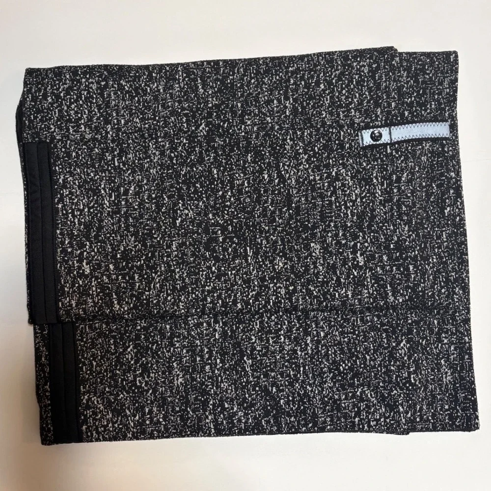 Lululemon Vinyasa Wrap Scarf‎ Cardigan Black White Space Dye Snap Convertible